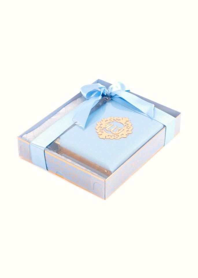 AMİNE SERİSİ KUTULU (Pamuk Seccade+İnci Tespih+Şantuk Kaplama Kuran) NO:1 BEBE MAVİ