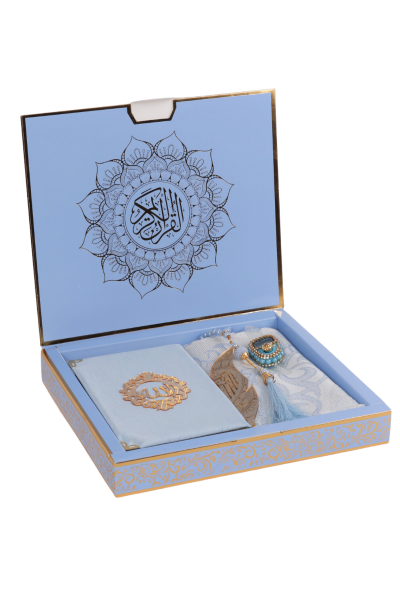 HİRA SERİSİ (Kuran+Pamuk Seccade+inci vavlı Tespih+Taşlı Zikirmatik+Ayraç) BEBE MAVİ