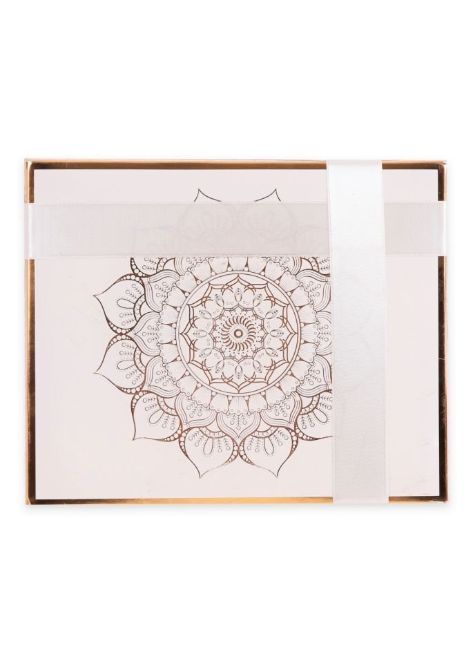 HÜMA SERİSİ KUTULU (Seccade+Kuran+Nakış Kese+Disko Top Tespih) NO:1 KREM