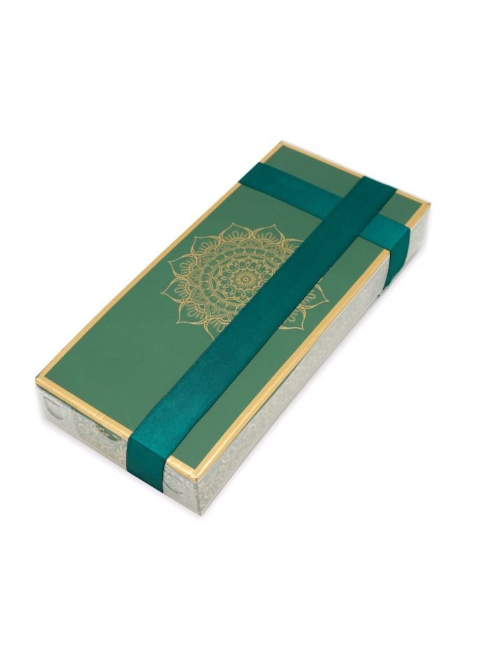 ESİLA SERİSİ KUTULU (Pamuk Seccde+İnci Tespih) NO:1 YEŞİL