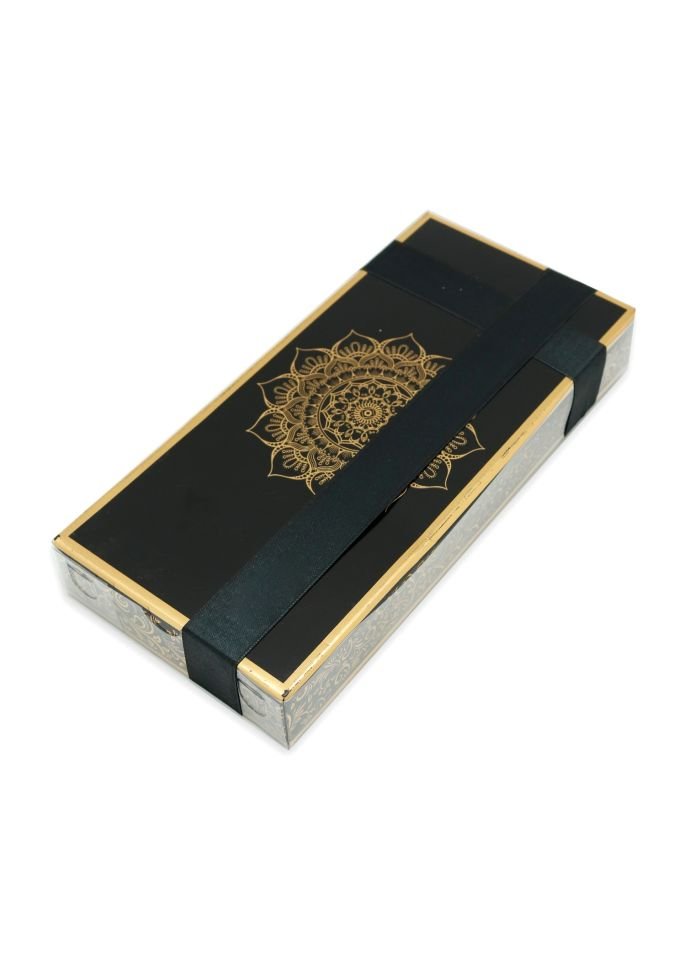 ESİLA SERİSİ KUTULU (Pamuk Seccde+İnci Tespih) NO:1 SİYAH