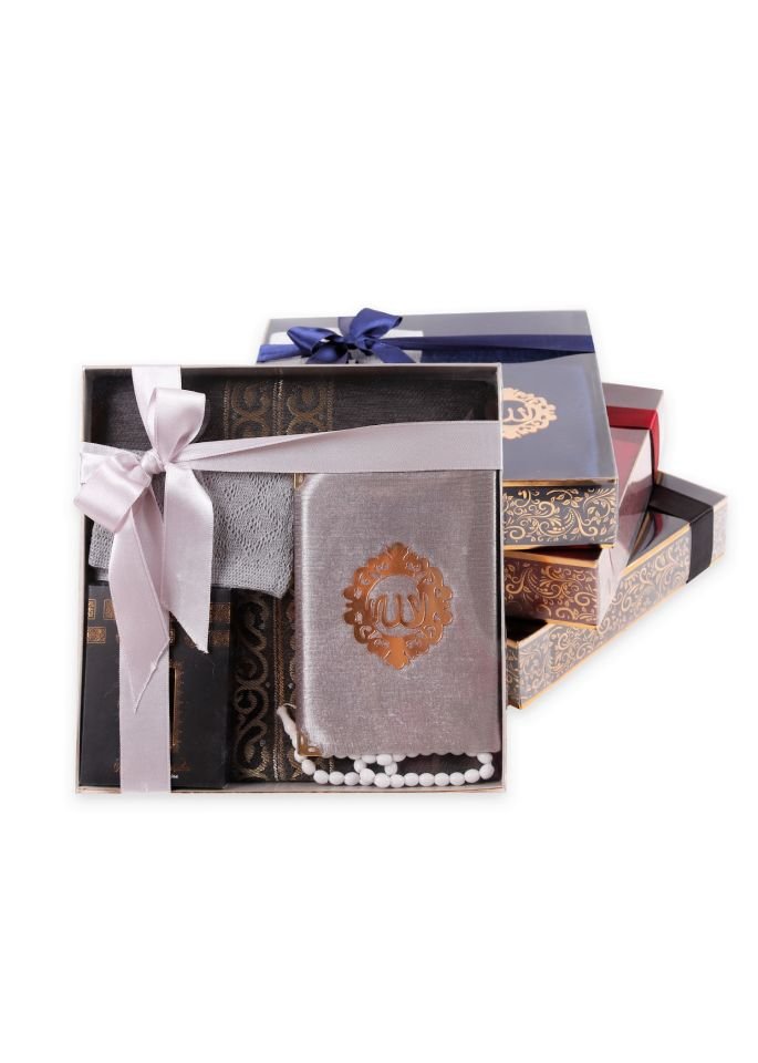 ADİL SERİSİ KUTULU (Astarlı Seccade+Takke+Esans+Tespih+Kadife Kuran)SET NO:1