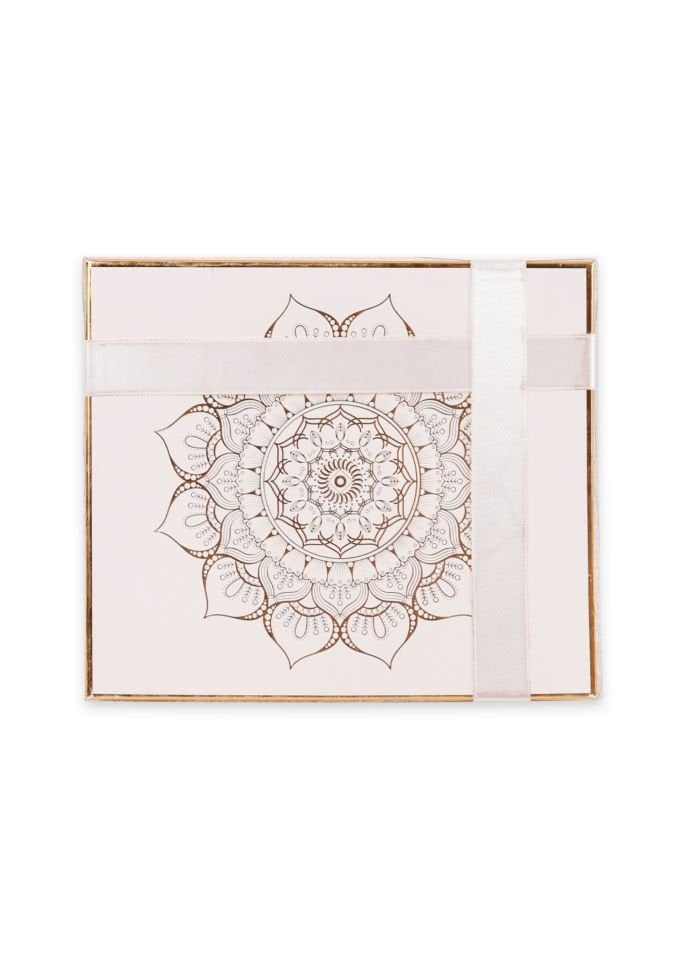 MEVA SERİSİ KUTULU KARE SET (Madalyonlu Çanta+ Şantuk Yasin+ İnci Tespih) NO:1 KREM